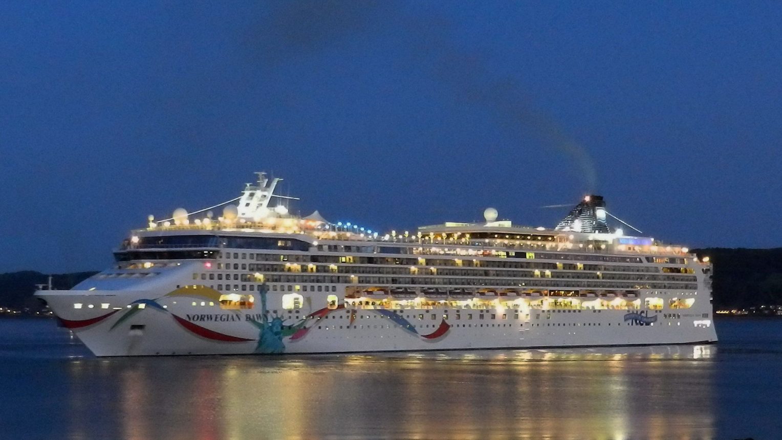 Qatar Welcomes Norwegian Dawn, Marking Cruise  Ship’s Regional Debut