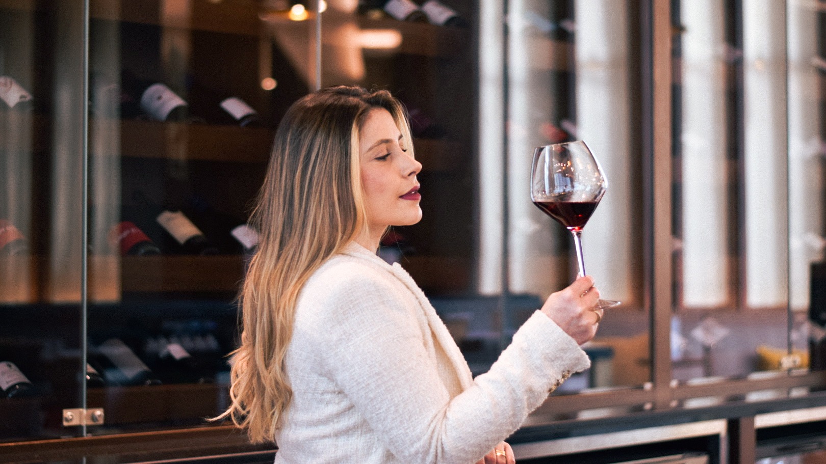 Le Meridien Doha Welcomes New Master Sommelier at Bar Rouge!