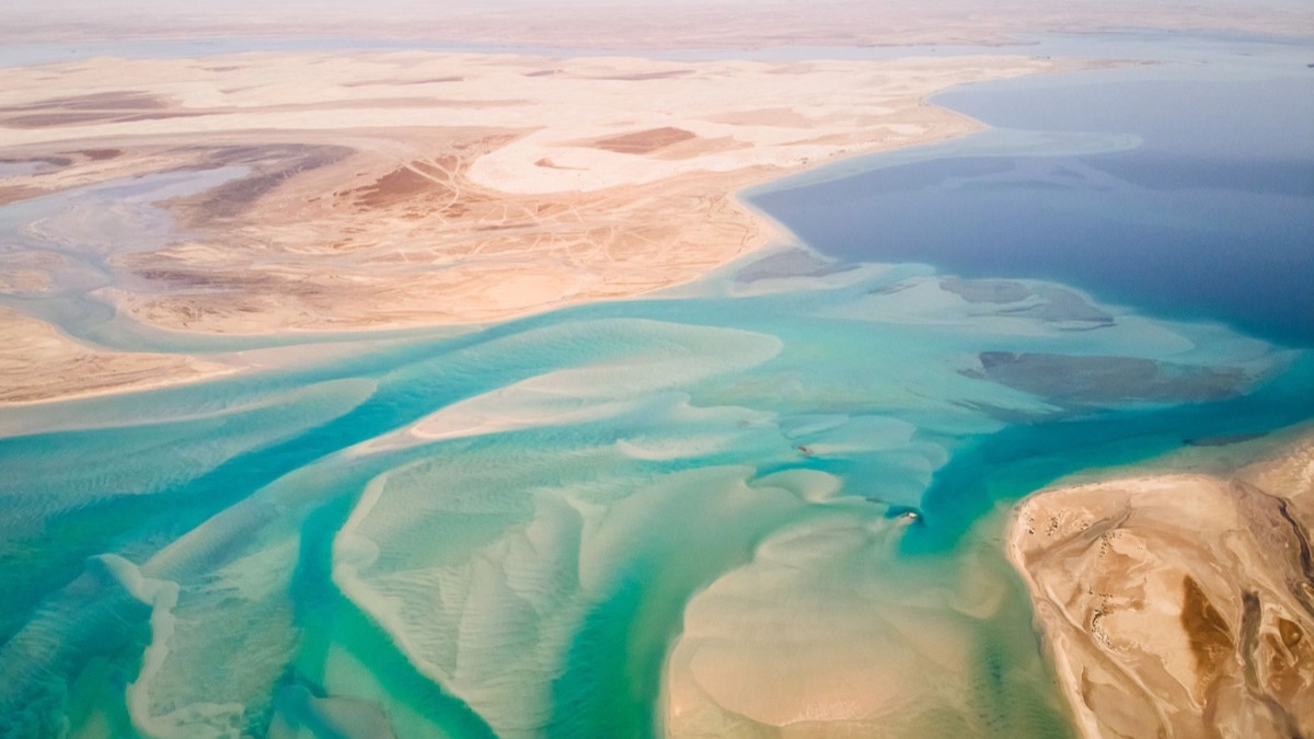 Qatar’s Inland Sea Ranks Among World’s Top 100 Beaches