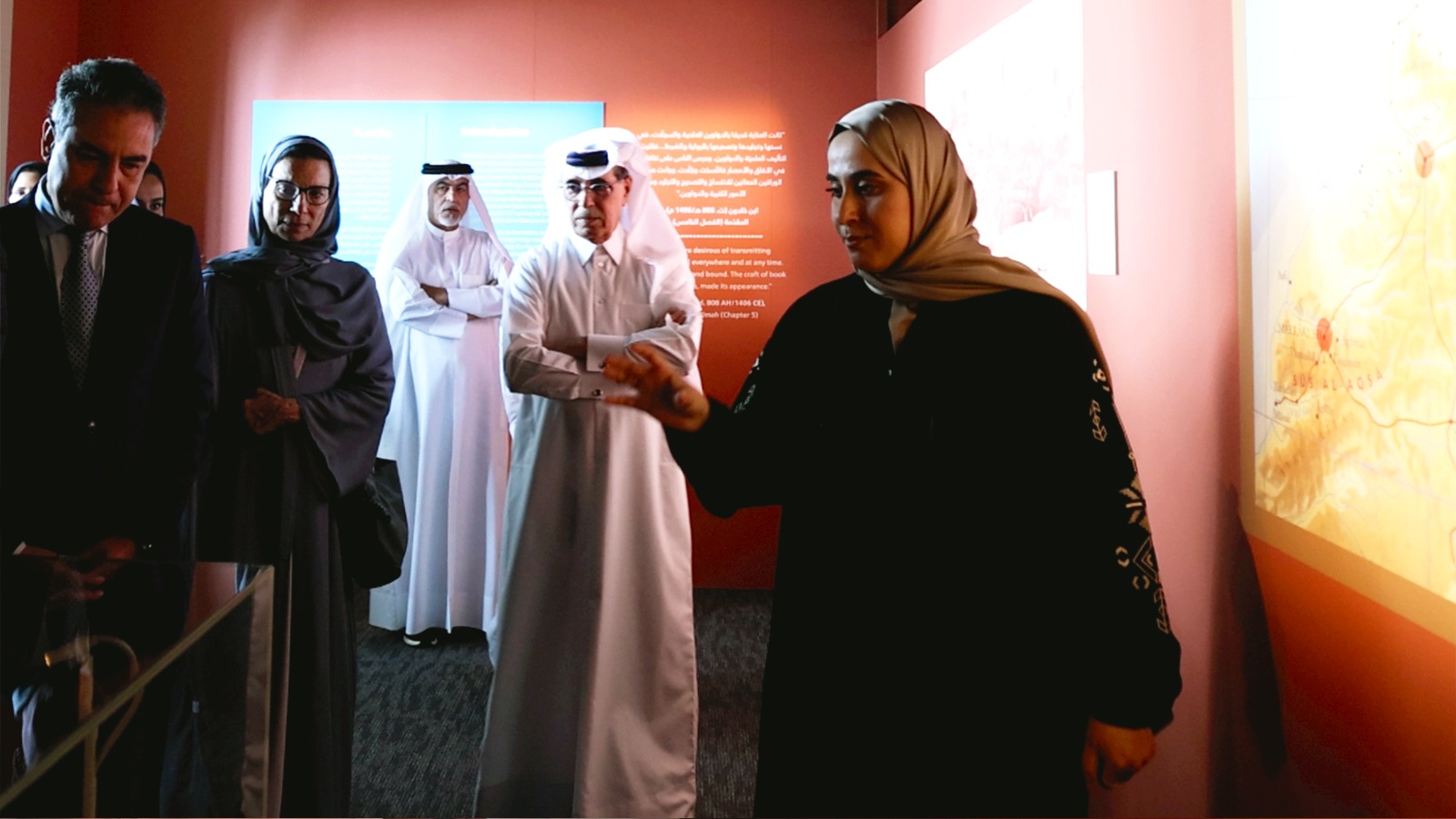 بعنوان “من السَفَّارين إلى السوق: فن الوِرَاقة المغربية” ‏مكتبة قطر الوطنية تفتتح معرضًا حول فنون وتقاليد صناعة الكتب في المغرب”