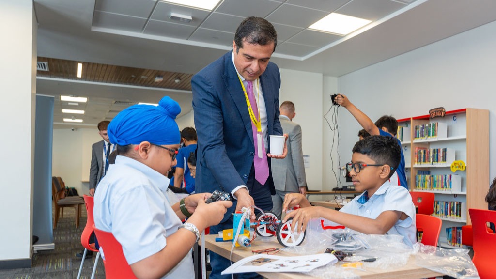 200 Students Dive into Robotics Workshops in Qatar